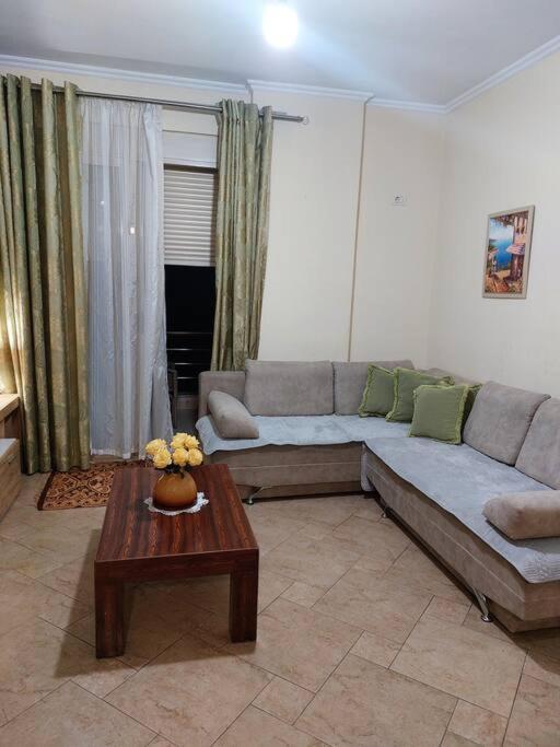Buneci Apartment Tirana Zewnętrze zdjęcie